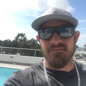 Meet your Posher, Clint